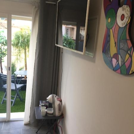 Chez Sandy Bed and Breakfast Aubagne Exteriör bild