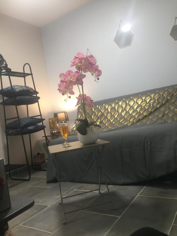 Chez Sandy Bed and Breakfast Aubagne Exteriör bild