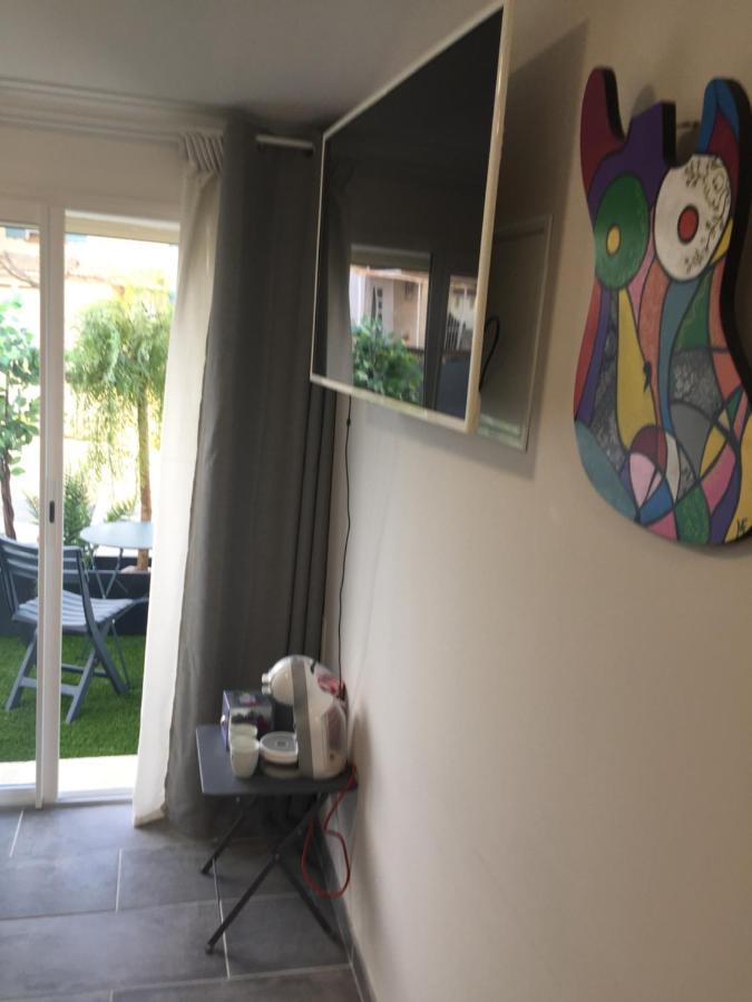 Chez Sandy Bed and Breakfast Aubagne Exteriör bild